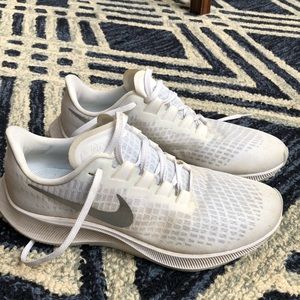 Nike Pegasus 37s Size 9 W
